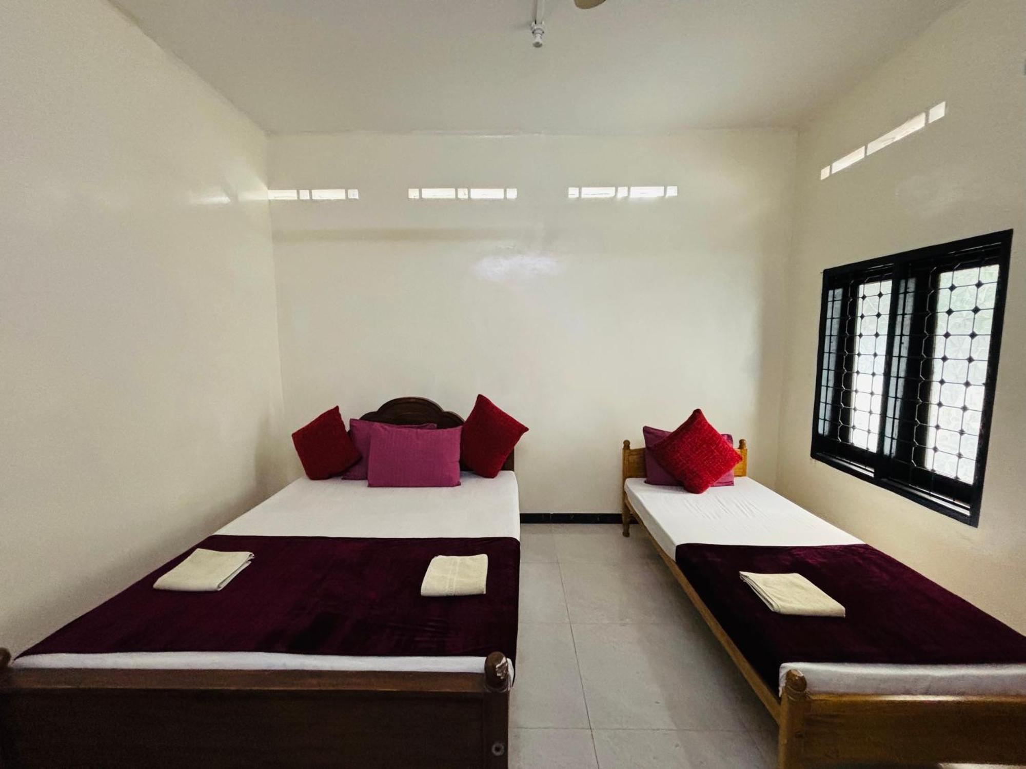 Yaarl Holiday Jaffna Eksteriør billede